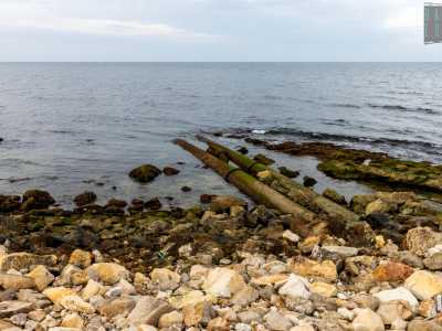 Le acque depurate vanno a finire nelle condutture sottomarine, le quali portano le acqua al largo dove poi si vanno a unire al mare. Lo sbocco del depuratore di Bari Est � a circa 300 metri a sud della spiaggia di Torre Quetta, sul lungomare Di Cagno Abbrescia